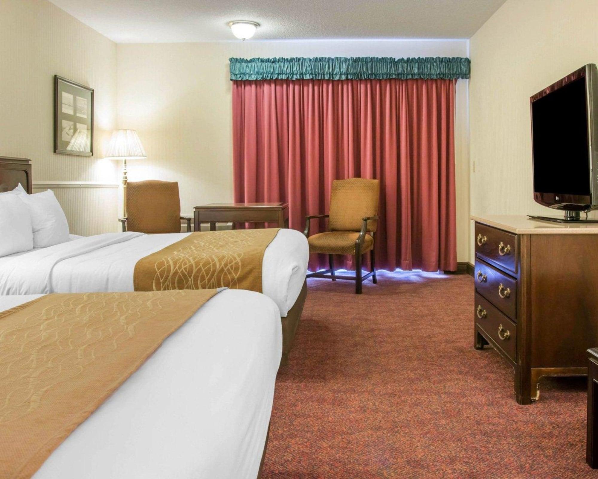 Comfort Inn Lakeside Mackinaw City Bagian luar foto