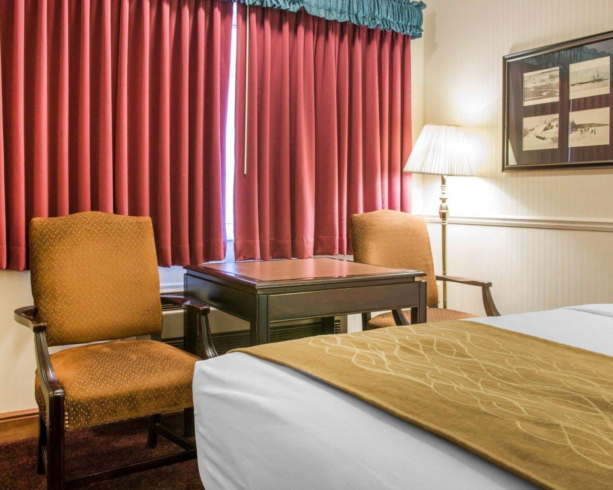 Comfort Inn Lakeside Mackinaw City Bagian luar foto
