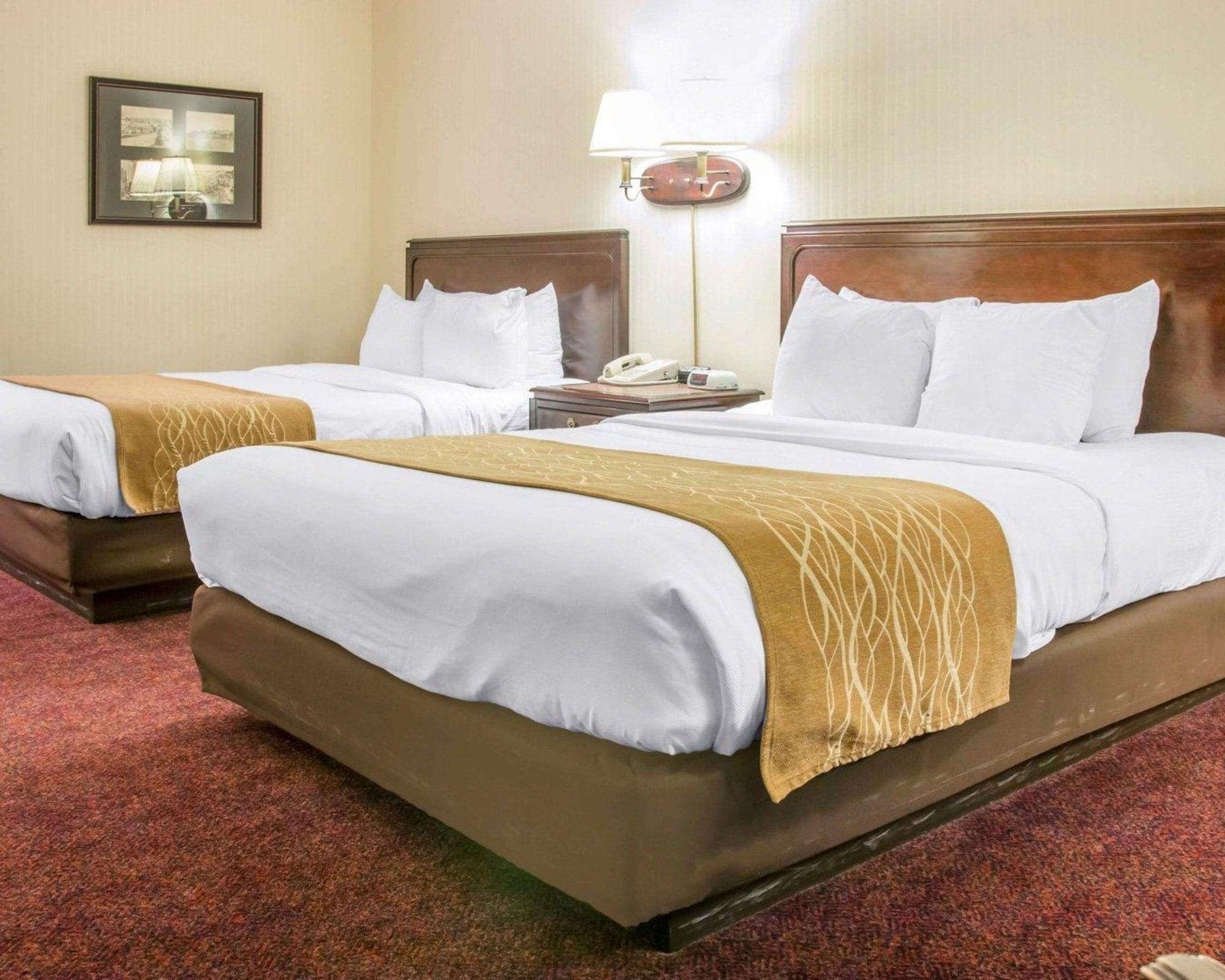 Comfort Inn Lakeside Mackinaw City Bagian luar foto