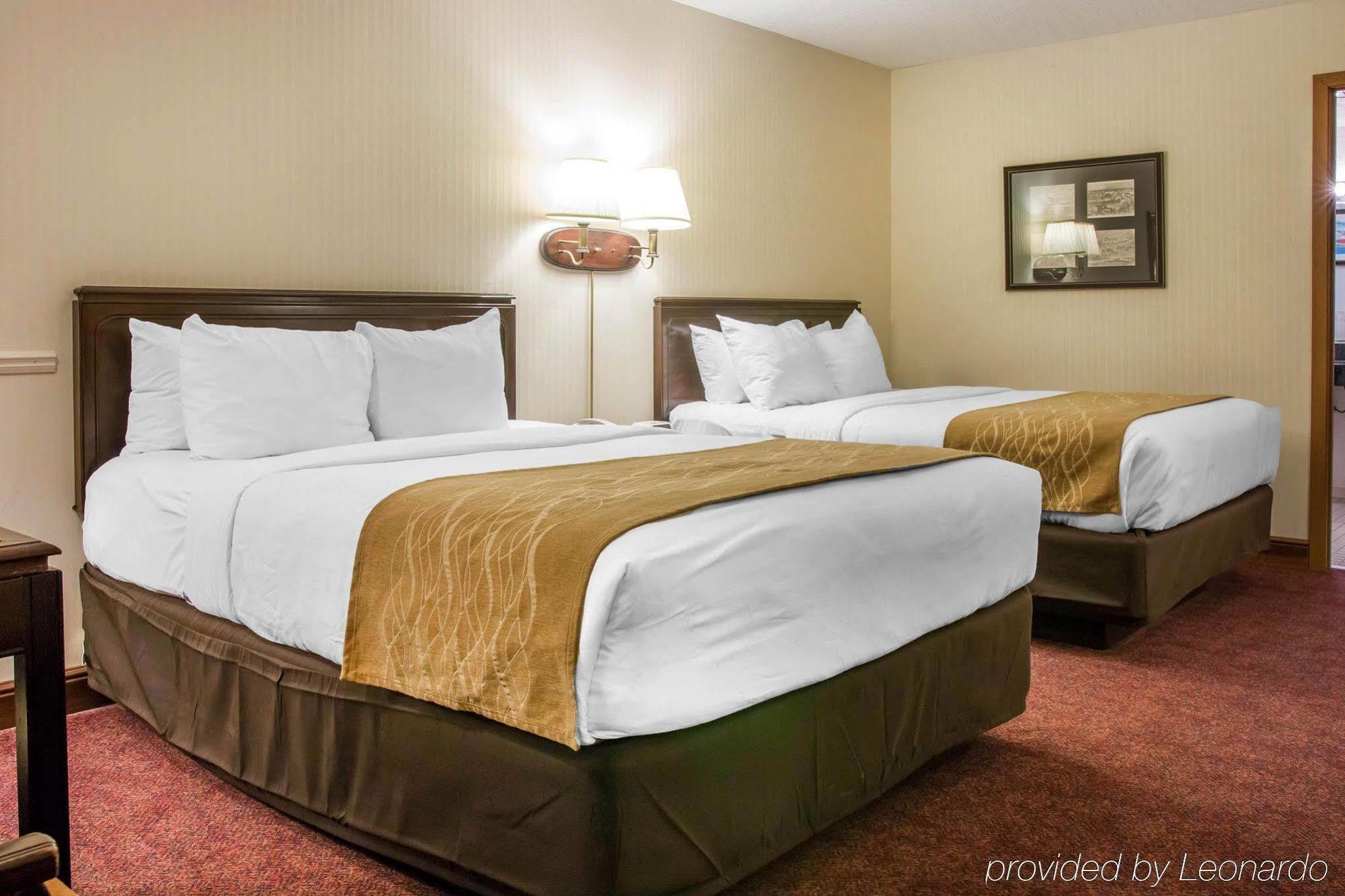 Comfort Inn Lakeside Mackinaw City Bagian luar foto