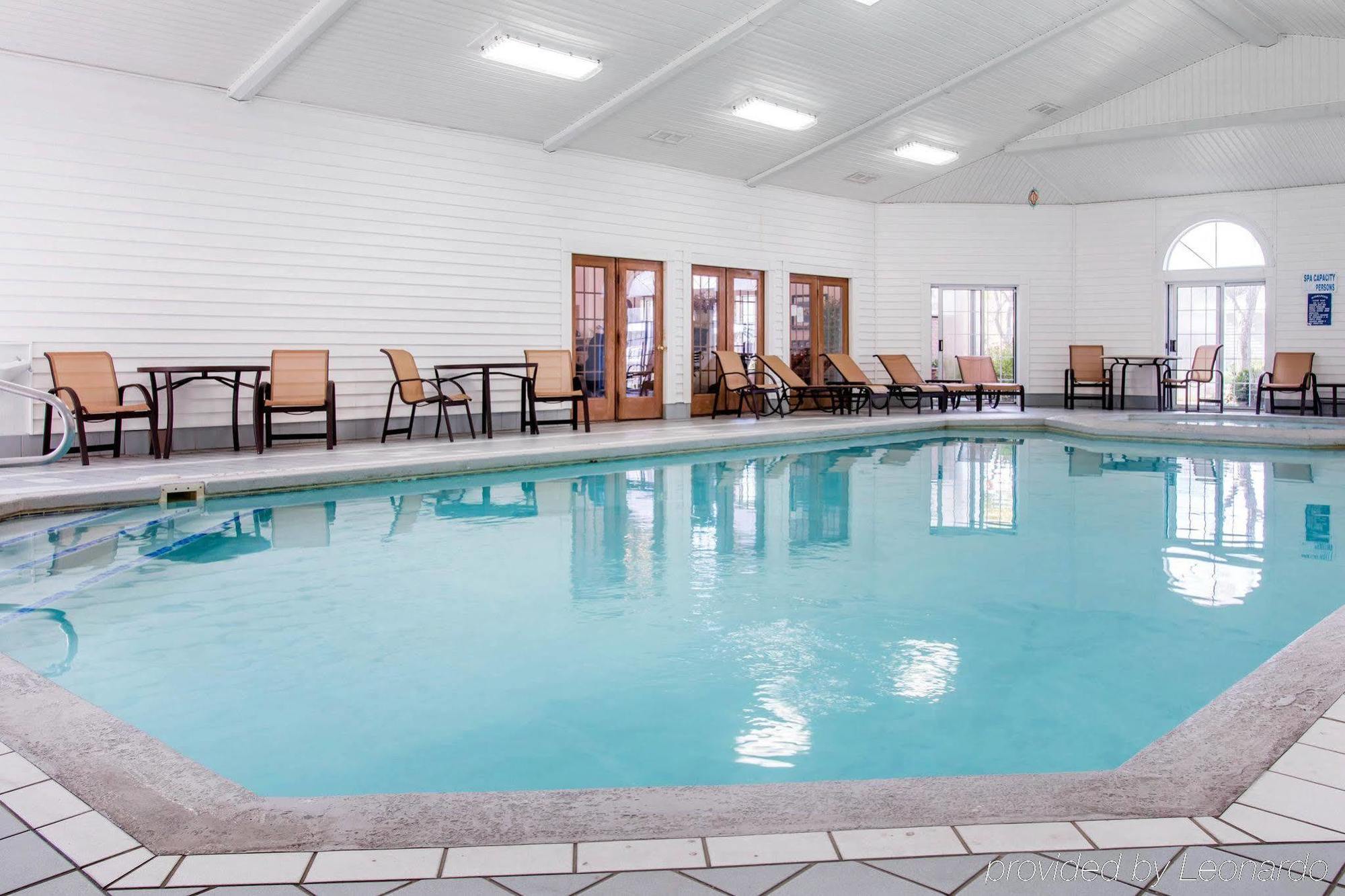 Comfort Inn Lakeside Mackinaw City Bagian luar foto