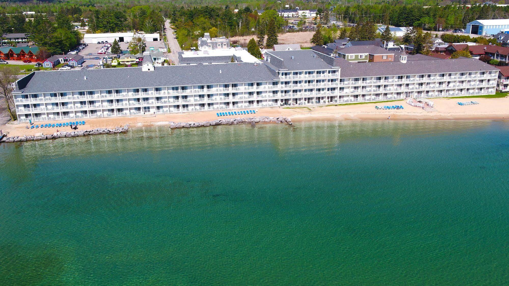 Comfort Inn Lakeside Mackinaw City Bagian luar foto